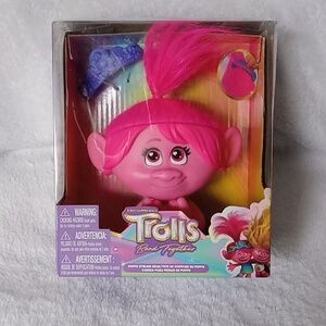 TROLLS BAND TOGETHER